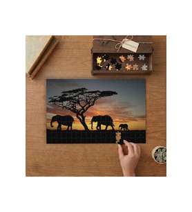 Günbatımında Yürüyen Fil Ailesi Tasarımı 240 parça Ahşap Puzzle Ahşap Kutuda MP05120