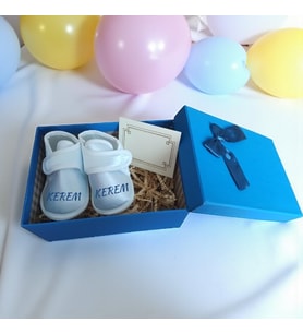 Kişiye Özel Tasarlanabilen İsimli Pembe Bebek Patik (Premium,Hediye Kutulu,Not Yazılabilir) (Mavi)