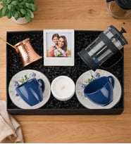 Kadınlara Özel Fotoğraflı Çerçeve Mum French Press Bakır Cezve Fincan Ve Kahve Fincan Seti