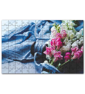 Cakapuzzle Pembe Beyaz Çiçekli Buket ve Mavi Kumaş Puzzle Yapboz MDF (Ahşap) (120 Parça)