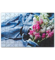 Cakapuzzle Pembe Beyaz Çiçekli Buket ve Mavi Kumaş Puzzle Yapboz MDF (Ahşap) (120 Parça)