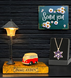 Kişiye Özel İsimli Hediye Seti, Biblolu Gold Masa Lambası ve Gerçek Ametist Taşlı Lotus Kolye (Model 6)