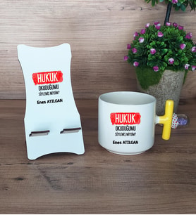  Hukuk Okuduğumu Söylemiş Miydim  Hediye Sepeti Kupa Bardak T Kulplu ve Ahşap Telefon Standı Hukuk Öğrencisine Hediye (Model 5)
