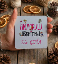 Kişiye Özel Anaokulu Öğretmeni Bardak Altlığı Öğretmenler Günü Hediyesi (Beyaz)