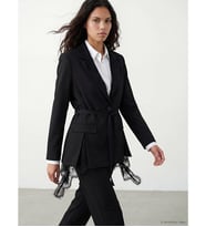 LCW Modest Siyah Dantel Detaylı Kadın Blazer Ceket
