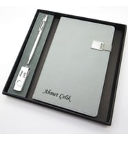 Signator® Codex  N126 Kişiye Özel Defterli Set - İsme Özel Gümüş Kalem + İsme Özel Gri Defter + İsme Özel Usb Bellek İsme Özel Kutusunda Hediyelik Set (Karışık)