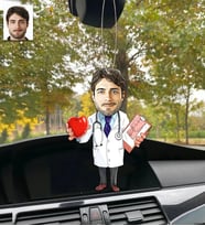 Kişiye Özel Karikatürlü Ahşap Araba Dikiz Ayna Süsü Kardiyoloji Doktor Erkek-1