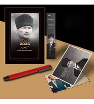 2026 Komutan Atatürk Ajandası Ayraç Kartpostal Kalem - Kırmızı (Siyah-Gümüş-Altın)