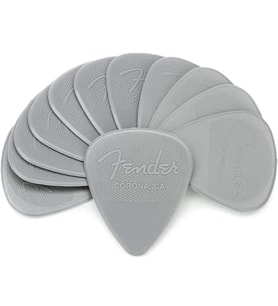 Fender 0986351800 351 Shape Naylon Gitar Penası 0.73 mm (12'li) En Popüler Orta Kalınlık Çok Yönlü Kullanım ve Kaymaz Tutuş