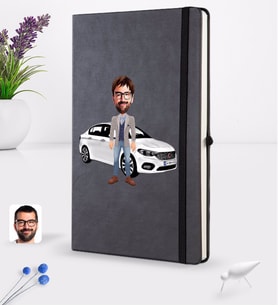 BK Gift Kişiye Özel Plakalı Erkek Fiat Egea Karikatürlü Siyah Termo Deri Defter 16x24cm Model 1