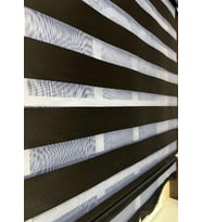 Zebra Stor Perde Siyah Etek Dilimli STB-400-V15