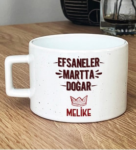 Kişiye Özel Efsaneler Martta Doğar Hediye Lüks Fincan Doğum Günü Hediyesi (Beyaz)