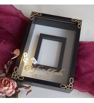 Fotoğraflı Siyah 25x35 Cm Fotoğraf Bölümlü Klasik Köşe İşlemeli İsimli Ledli Gül Saklama Kutusu! Anı Çerçevesi!