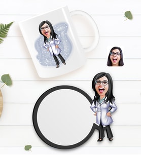 BK Gift Kişiye Özel Kadın Doktor Karikatürlü Beyaz Kupa ve Ahşap Bardak Altlığı Hediye Seti-1