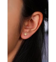 14 Ayar Altın Küpe Vidalı Yıldız Küpe 5 Mm Çapında