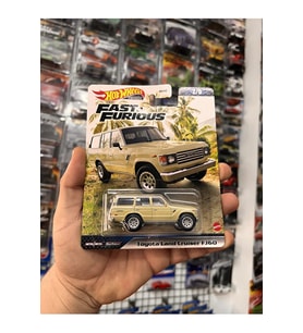 Hot Wheels Premium Toyota Land Cruiser 1.64