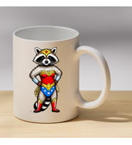 Wonder Woman Kostümlü Rakun Baskılı Porselen Kupa - Süper Kahraman Hayvan Hediyelik Kupa