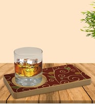 BK Gift Kişiye Özel Retro Motif Tasarımlı Doğal Ahşap Tabaklı Viski Bardağı Sunum Seti Model 1