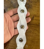 EN 4 CM BONCUKLU SAÇ ÖRME BEYAZ ŞERİT DİKİŞ GİYİM AKSESUARI 1 METRE