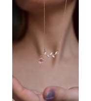 925 Ayar Gümüş Rose Kaplama Taşlı Pembe Sedef Manolya Çiçeği Kolye