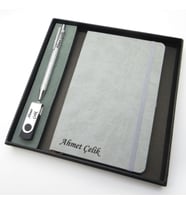 Signator® Codex  N254 Kişiye Özel Defterli Set - İsme Özel Gri Kalem + İsme Özel Gri Defter + İsme Özel 32 GB Usb Bellek İsme Özel Kutusunda Hediyelik Set (Karışık)