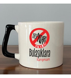 Yasakları Yıkarım Bulaşıklara Karışmam Baskılı Siyah Kulplu D Kupa