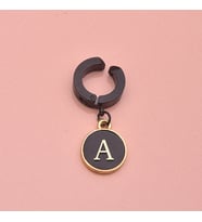 Black Desing Harfli Siyah Sıkıştırmalı Erkek Küpe Çelik Takı