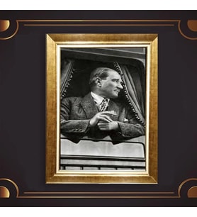 Özel Seri Paspartulu Çerçeveli Atatürk Tablo l677 (Gold)