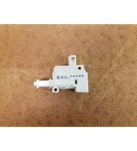 3B0959781E Depo Kapak & Merkezi Kilit Motoru - Polo Hb 2002-2010