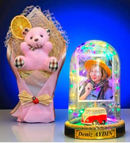 Kişiye Özel İsimli Fotoğraflı Renkli Led Işıklı Fanus ve Pembe Peluş Ayıcık Buketi (Model 2)