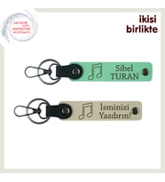 Müzik Kulübü Üyesine Özel Hediyelik, İsim Yazılabilir Nota Temalı Anahtarlık Takımı, A Yeşil-S Kahve
