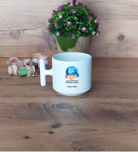 Uluslararası İlişkiler Uzmanı Kupa Bardak T Kulplu