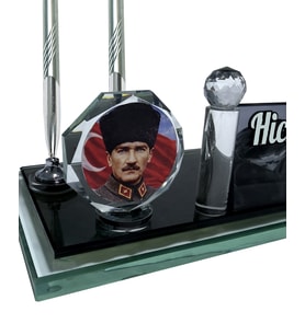 Sentez Masa Üstü İsimlik Terfi Hediyesi Atatürk Masa İsimliği (Gümüş Gri)
