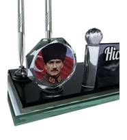 Sentez Masa Üstü İsimlik Terfi Hediyesi Atatürk Masa İsimliği (Gümüş Gri)