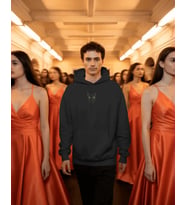 Siyah Kedi Kedili Hoodie Unisex %100 Pamuk  Siyah Kapüşonlu Sweatshirt Göğüs Ortası Minimal Logo