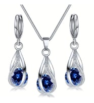 Swarovski Taşlı, Zirkon Taş İşlemeli  Zarif Takı Seti (Kolye Küpe), Yeni Yıl, Sevgililer Günü Hediye si, Ahşap Kutu İçerisinde (Gece Mavisi)