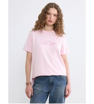LCW Modest Pembe Bisiklet Yaka New York Baskılı Kadın Tişört