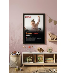 Kişiye Özel Film Posteri Ahşap Tablo  Girlflix UV Baskı Çerçeveli