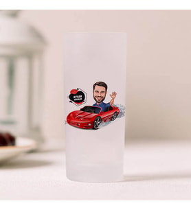 Kırmızı Spor Arabada Hız Yapan Erkek Karikatürlü Rakı Bardağı 2’li Set