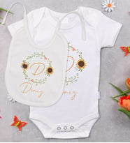 BK Kids Kişiye Özel Harfli İsimli Bebek Body Zıbın ve Mama Önlüğü Hediye Seti - Model 3