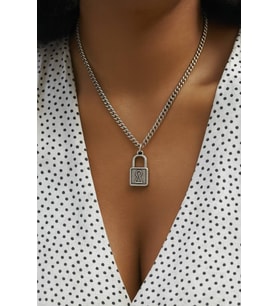 Minimal Kilit Figürlü Unisex Kolye – 60 cm Zincirli Zarif Tasarım
