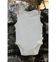Naturaborn GOTS Organik Sertifikalı Kroşetalı Kolsuz Bebek Body (Bej)