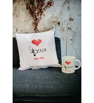 Doktora Hediye Kupa Bardak ve Yastık Set 003 (Beyaz)