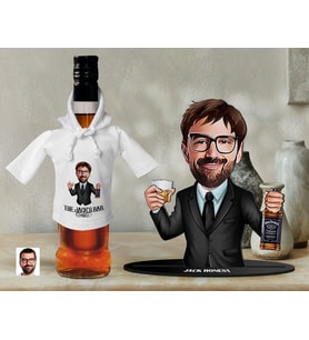 BK Gift Kişiye Özel Karikatürlü 3D Ahşap Biblo ve Beyaz Mini İçki Şişesi Tişörtü Hediye Seti, Arkadaşa Hediye, Sevgiliye Hediye-12