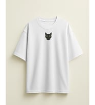 Erkek Siyah Kedi Baskılı Oversize Tişört – Minimal Black Cat Tasarım (Beyaz)