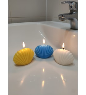 İSTİRİDYE 3'LÜ HEDİYELİK DEKORATİF HOŞ KOKULU SOYA WAX MUM (SARI + MAVİ + BEYAZ RENKLİ)