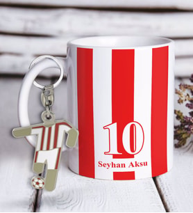 BK Gift Kişiye Özel Kırmızı-Beyaz Tasarımlı Kupa Bardak ve Formalı Metal Anahtarlık Hediye Seti Model 2