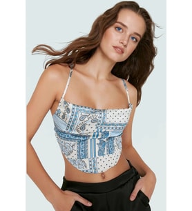 Çok Polyester Crop Bluz Degaje Yaka İnce Askılı Yazlık Tasarım Modern Stil (Çok Renkli)