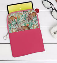BK Gift Zürafa ve Kanguru Tasarımlı Taşınabilir Koruyucu Tablet Kılıfı & Organizer Çanta - Pembe-1