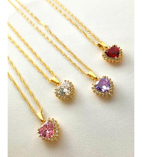 Kalp Swarovski Taşlı Zirkon Çerçeveli  Altın Kaplama Kolye (Kırmızı)